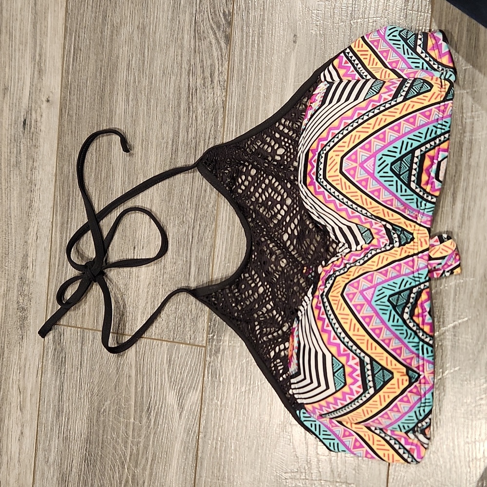 EUC Amica Women's sz S/CH Swimsuit Top only w/tie around neck & back